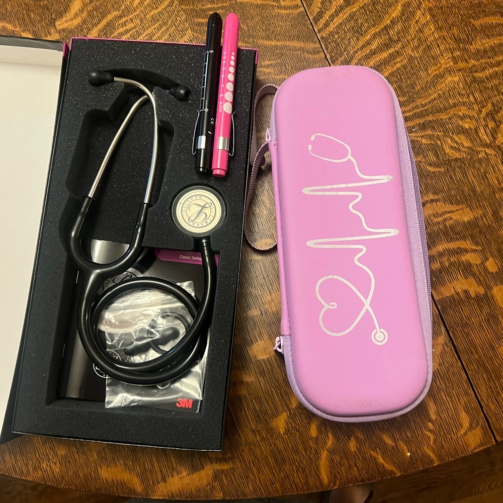 Littmann Stethoscope with Case & Light pen’s